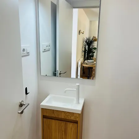 Ria Living - Arena 01 Apartman Cee